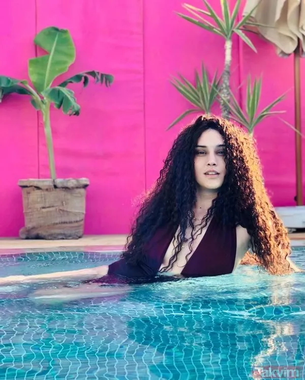 Zeynep Koçak değişmelere doyamadı! Oğuzhan Koç'la evlenmesi beklenirken yollarını ayırmıştı "Yavaş yavaş eski Zeynep oluyor" - 30