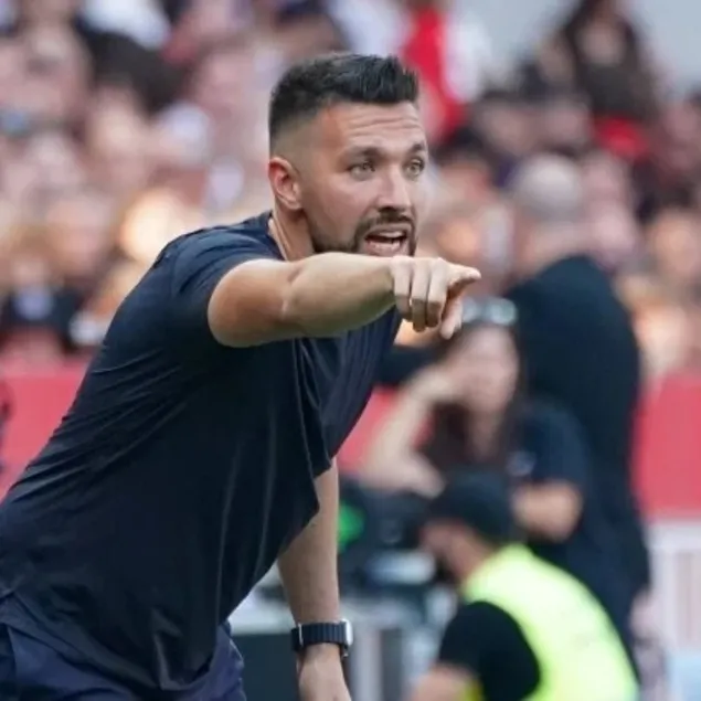 Tottenham’dan Farioli sürprizi