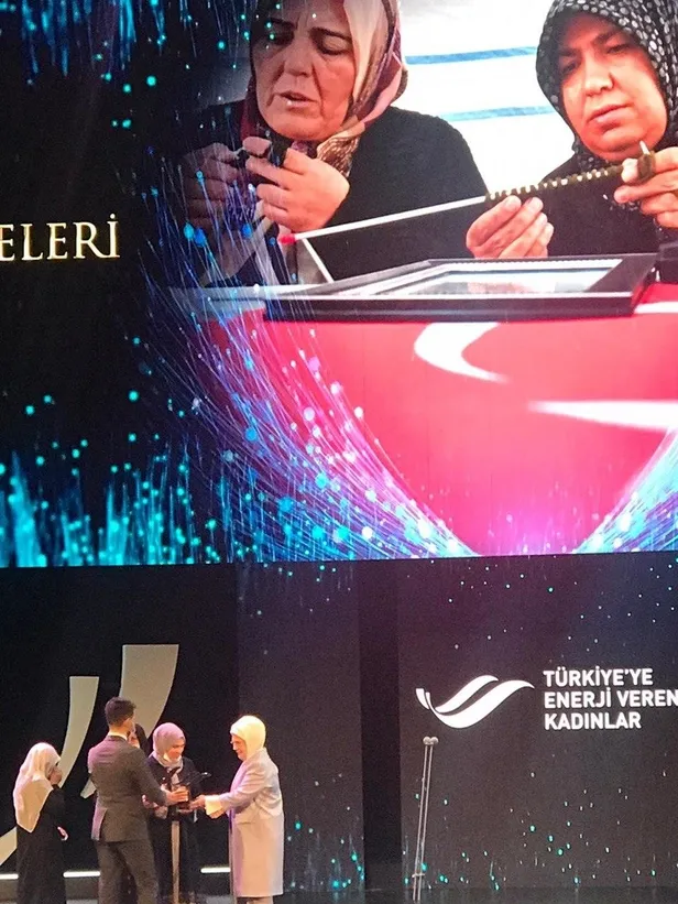turkiyeye-enerji-veren-kadinlar-odullendirildi-1648231684892.jpeg 'Türkiye’ye Enerji Veren Kadınlar' ödüllendirildi-4