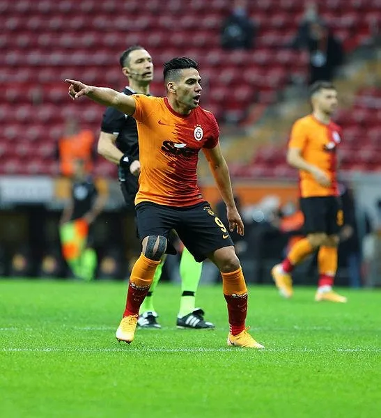 falcao-ile-ilgili-gundemi-sarsacak-iddia-galatasaraydan-6-milyon-euro-aliyor-oynanamam-diyor-1613523257915.jpeg Falcao ile ilgili gündemi sarsacak iddia: Galatasaray'dan 6 milyon Euro alıyor 'oynanamam' diyor-2