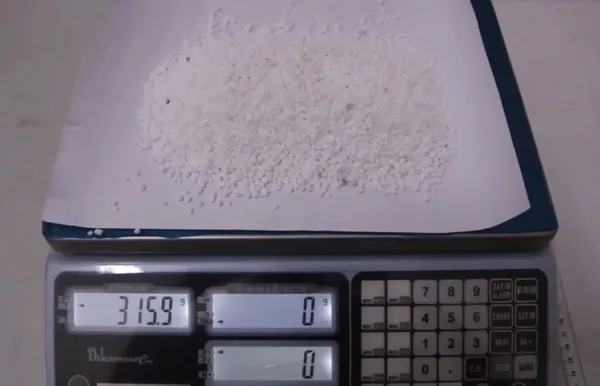 pitbull-kopeklerini-silah-gibi-kullanan-pkk-ile-baglantili-suc-orgutu-cokertildi-1640774644535.jpg Pitbull köpeklerini silah gibi kullanan PKK ile bağlantılı suç örgütü çökertildi-5