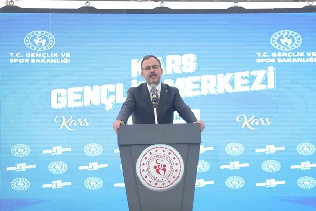 genclik-ve-spor-bakani-mehmet-muharrem-kasapoglu-karsta-ogrencilerle-iftar-yapti-1650306648875.jpg Gençlik ve Spor Bakanı Mehmet Muharrem Kasapoğlu Kars'ta öğrencilerle iftar yaptı-1