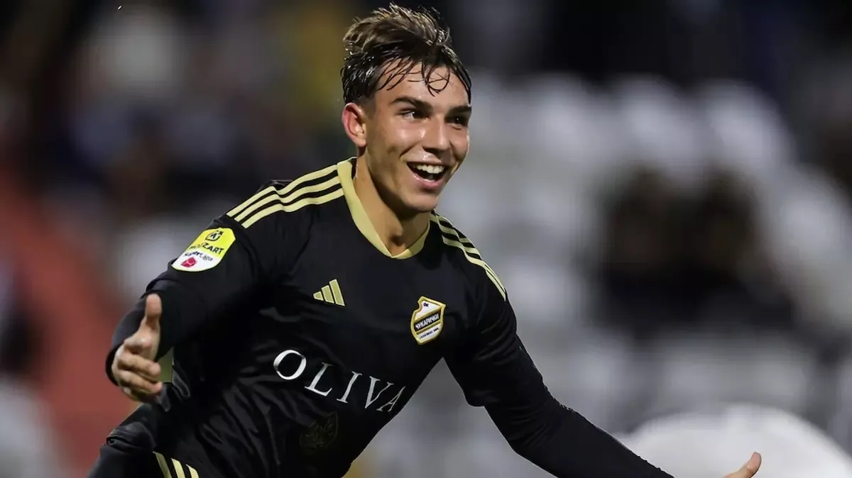 Fenerbahçe'den 18'lik yıldıza kanca! Transferde dev rakip var - 19