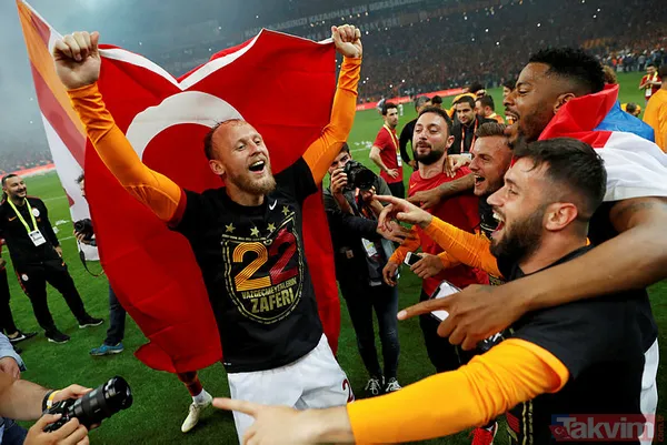 Galatasaray'da beklenmedik ayrılık! Herkes o ismi bekliyordu ancak... - 15