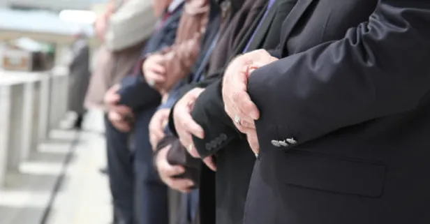 Gıyabi cenaze namazına nasıl niyet edilir, nasıl kılınır? Diyanet'ten açıklama! Depremde hayatını kaybedenler için....