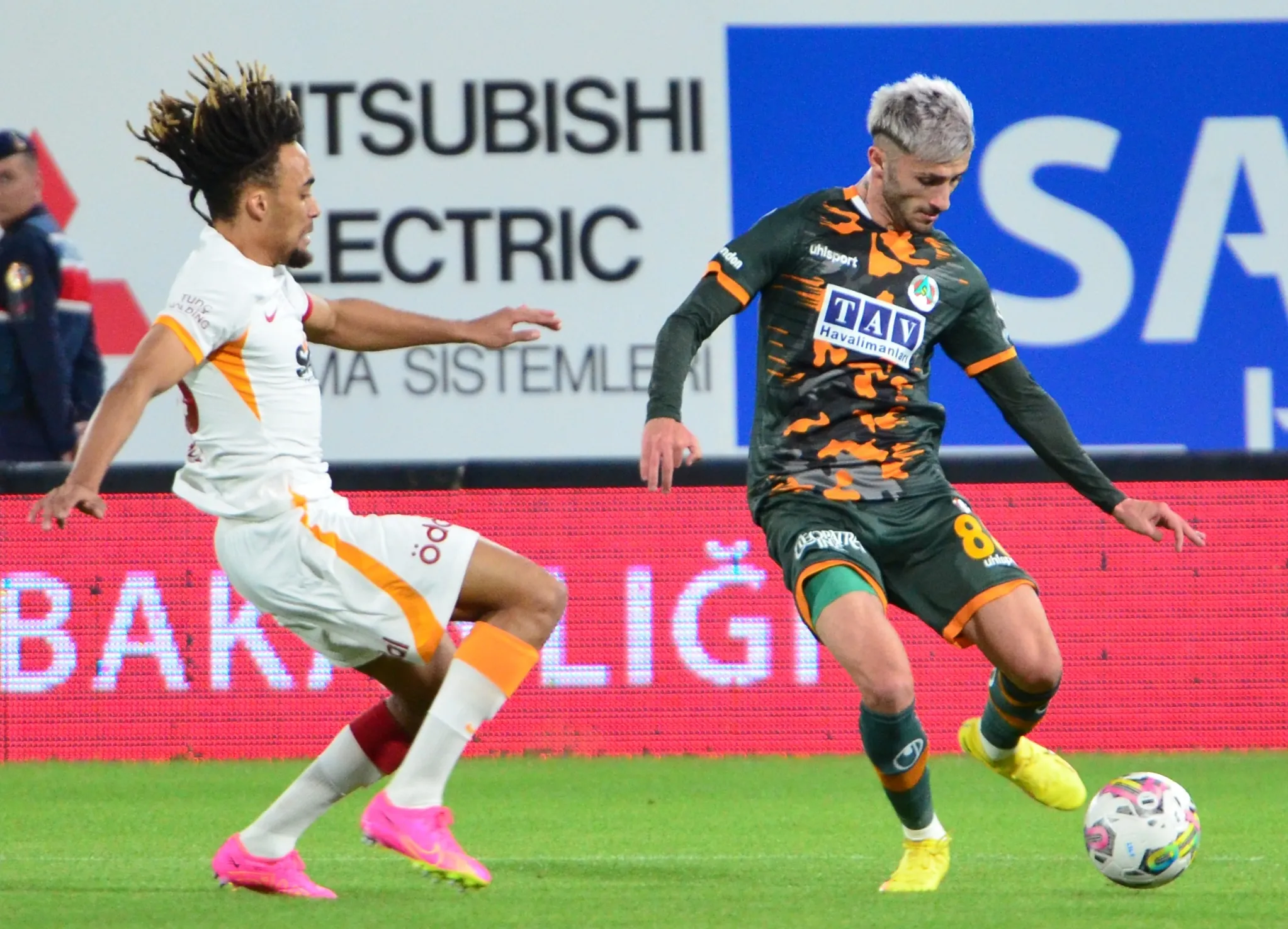 Galatasaray'dan Fenerbahçe'ye asrın transfer çalımı! - 8