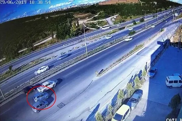 Tuzla'daki feci makas kazası kamerada!