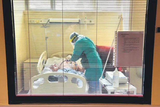 Çağla Kubat’ın ortağı Talat Aşıkoğlu koronavirüsten hayatını kaybetti | Yurttan ve dünyadan Kovid-19 haberleri-7