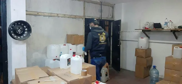 Son dakika: İstanbul'da kaçak alkol operasyonu! 7 ton ele geçirildi-1