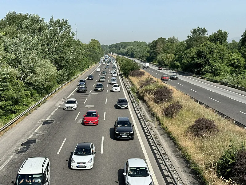 Akın akın gidiyorlar! Kurban Bayramı trafiği böyle görüntülendi | HARİTALI YOL DURUMU - 14