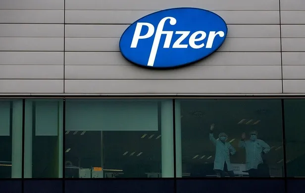 Son dakika: Japonya şırınga sorunu nedeniyle binlerce Pfizer/BioNTech aşısını çöpe atacak-1