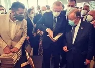 Başkan Erdoğan, Daha Adil Bir Dünya Mümkün kitabını imzalayarak BM Genel Sekreteri Antonio Guterrese hediye etti