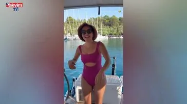 Göksel’den dekolteli mayosuyla tekne dansı