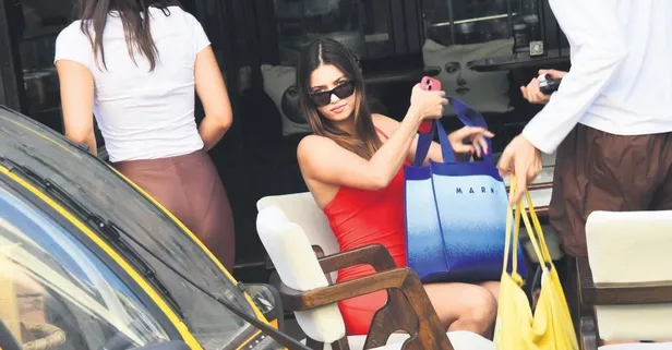 Afra Saraçoğlu Amerika'ya gitti: Mert Ramazan Demir sorusuna bakın ne yanıt verdi?