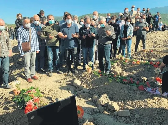 Acının merkez üssü! İzmir'deki Emrah Apartmanı 12 masuma mezar oldu...-23