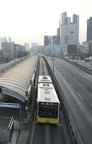 Son dakika: İBB'den vatandaşları mağdur eden karar! Dakikalarca durakta beklediler