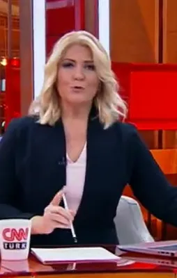 CNN spikerinin 'Allahımıza hamdolsun' rahatsızlığı