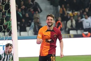 Mertens ile 1 yıl daha