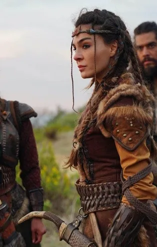 Destan 1. bölüm canlı izle! ATV - Destan dizisi ilk bölüm izle linki! Destan ile dağ savaşçısı Akkız geliyor…