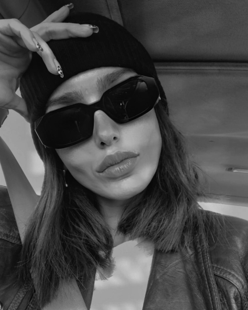 bestemsu-ozdemir-cocugumu-canta-gibi-tasiyorum-1775114990238.jpg Bestemsu Özdemir: “Çocuğumu çanta gibi taşıyorum”-3