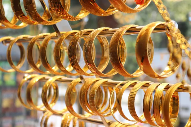22-ayar-bilezik-gram-ve-ceyrek-altin-fiyatlari-ne-kadar-oldu-asiyla-ilgili-olumlu-haberle-beraber-1605332987418.jpg