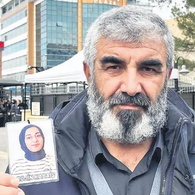 Baba 4 ayda çöktü