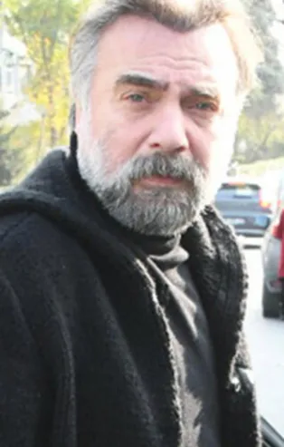 Alkol ve uyuşturucu kullanan zorbalar EDHO setini basmıştı! Oktay Kaynarca: Biz onlarla başa çıkamayız...