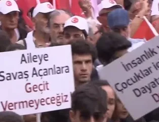 Büyük Aile Yürüyüşü: LGBT ahlak terörüdür!