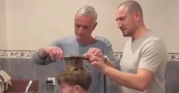 Jose Mourinho berberlikte de iddialı! Burak Kapacak'ın saçlarını kesti