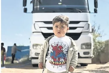 2 yaşındaki çocuk 1 yaşındaki kuzenini traktörle ezdi!