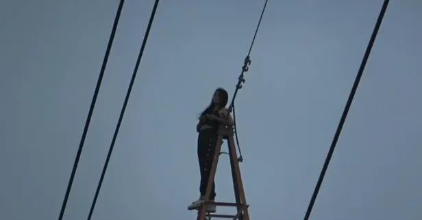 Samsun'da görenler gözlerine inanamadı! Sevgilisine kızdı 40 metre yüksekliğinde 154 bin voltluk yüksek gerilim hattı direğine çıktı
