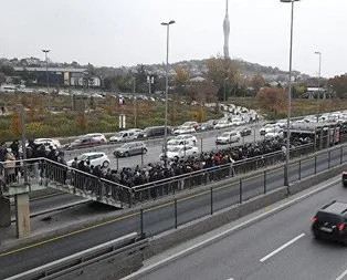 İstanbul’da metrobüs durakları yine kilit!