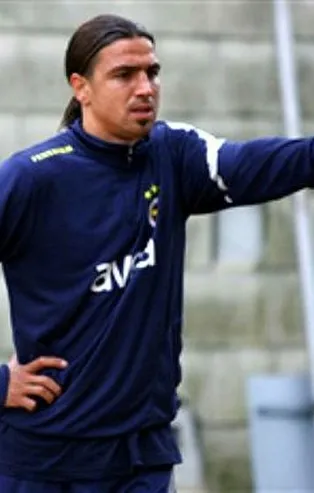 Son dakika: Eski futbolcu Mehmet Topuz’u dolandırdığı iddia edilen 2 kişi serbest kaldı