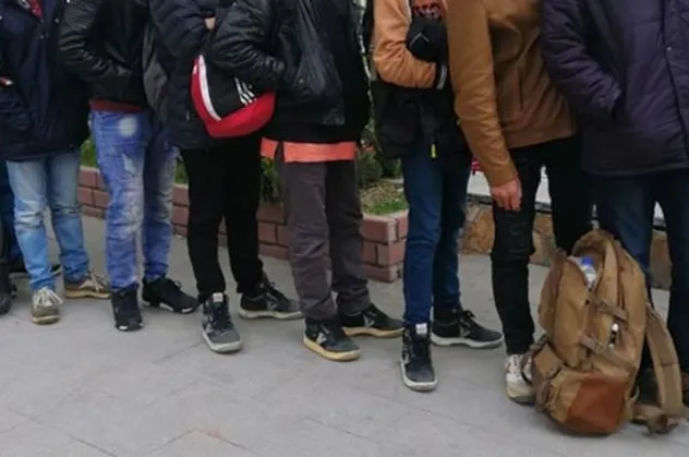 Siirt Baykan'da 45 düzensiz göçmen yakalandı! Organizatörler gözaltına alındı