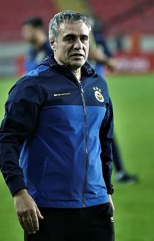 Fenerbahçe Teknik Direktörü Ersun Yanal takımına hedef gösterdi! "3’te 3 yapalım koltuğu kapalım..."