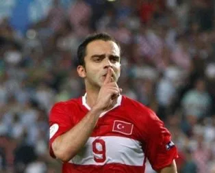 Semih Şentürk futbolu bıraktı