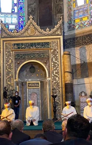 Son dakika: Hazine ve Maliye Bakanı Berat Albayrak'tan Ayasofya paylaşımı: Kalbimizde Yasin, zihnimizde Fetih...