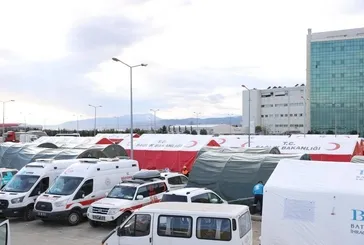 10 ilde 77 sahra hastanesi kuruldu!