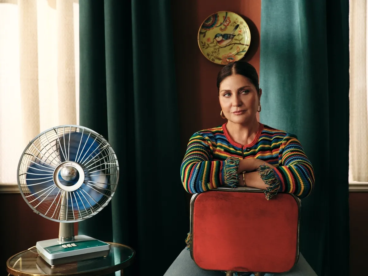 1786876280787.jpg Sibel Can'ın son hali sosyal medyada gündem oldu! Sahne kıyafetine yorum yağdı-4