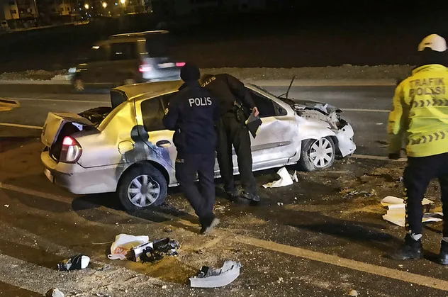 Ankara'da feci kaza: 2 yaralı