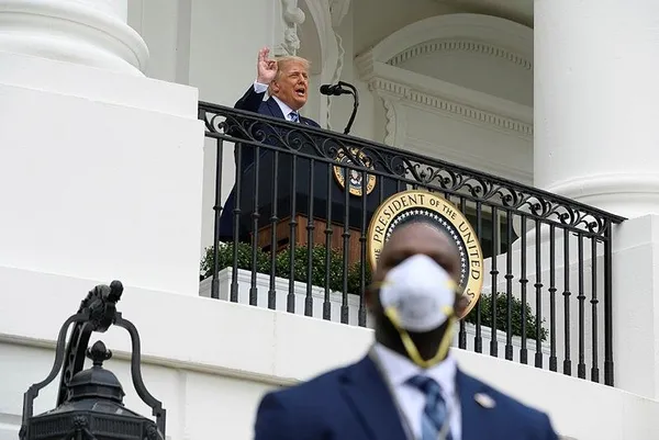 ABD Başkanı Donald Trump Beyaz Saray bahçesine yüzlerce kişiyi topladı!-4