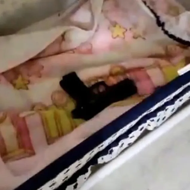 Bebek beşiğinden çıktı: Görenlere ’pes’ dedirtti