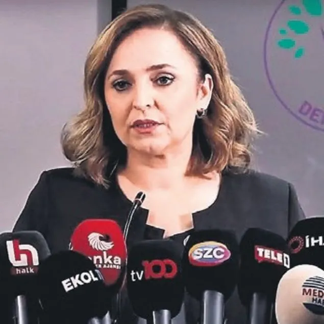 PKK kendini feshediyor
