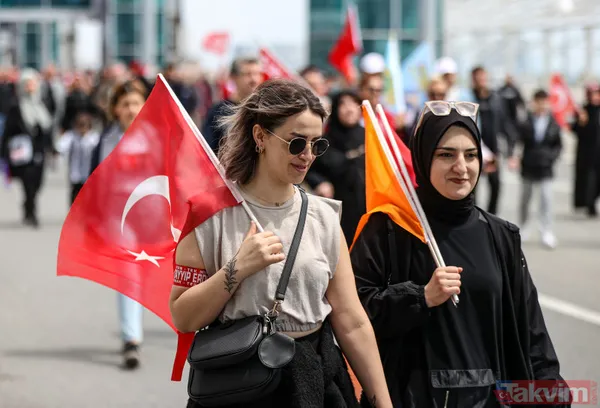 Gün vatan günü! İstanbul'da kutlu zaferin ayak sesleri: Milli irade direnişin sembolü Atatürk Havalimanı'nda Başkan Erdoğan'ı kucakladı - 28
