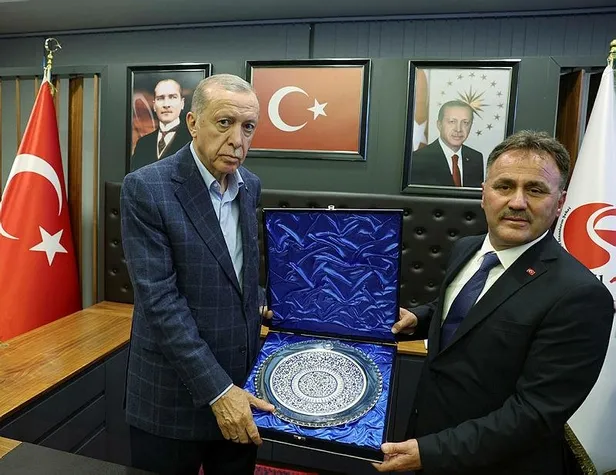 Başkan Erdoğan, Gümüşhane Valiliğini ziyaret etti-1