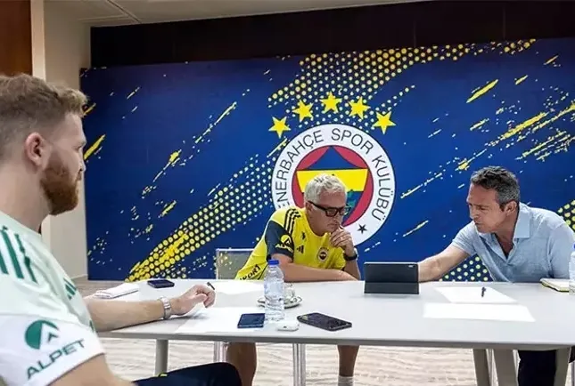 Fenerbahçe’de kritik transfer zirvesi