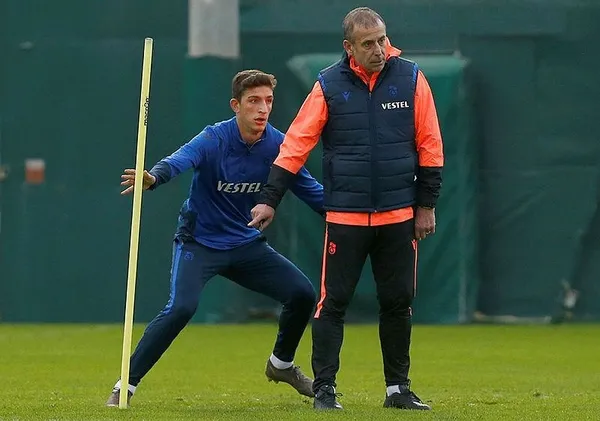 Trabzonspor’un yeni hocası Abdullah Avcı dün topbaşı yaptı-3