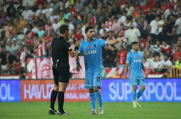 son-dakika-trabzonspor-kopenhaga-elendi-sampiyonlar-liginde-temsilcimiz-kalmadi-1661374838562.jpg Son dakika: Trabzonspor Kopenhag'a elendi! Şampiyonlar Ligi'nde temsilcimiz kalmadı!-7