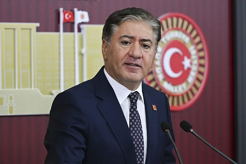 chpde-toplu-firar-gunu-mu-ozelin-ekibinden-son-kapali-grup-olay-kilicdaroglu-iddiasi-1784809720260.jpeg CHP’de toplu firar konuşuluyor! Özel’in ekibinden son kapalı grup! Olay Kılıçdaroğlu iddiası-3