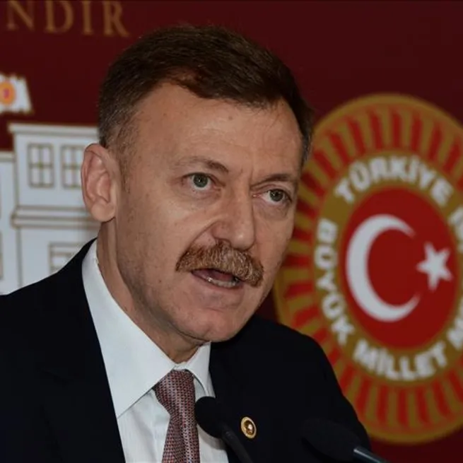 CHPden 6lı koalisyonun küçük ortaklarına yerinizi bilin ayarı! Boyunu kilosunu bilmeyenler bakanlık istiyor çıkışı